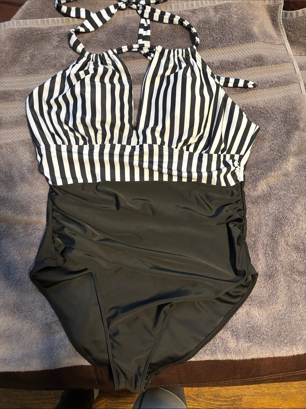 Womens size 1XL Black & White Striped Halter One-Piece Swimsuit